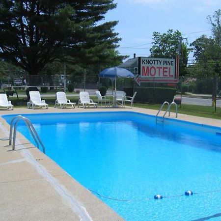 Knotty Pine Motel Salisbury Eksteriør billede