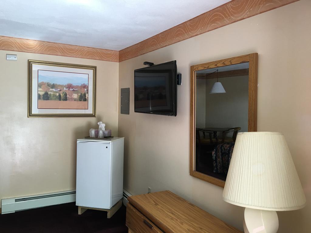Knotty Pine Motel Salisbury Eksteriør billede
